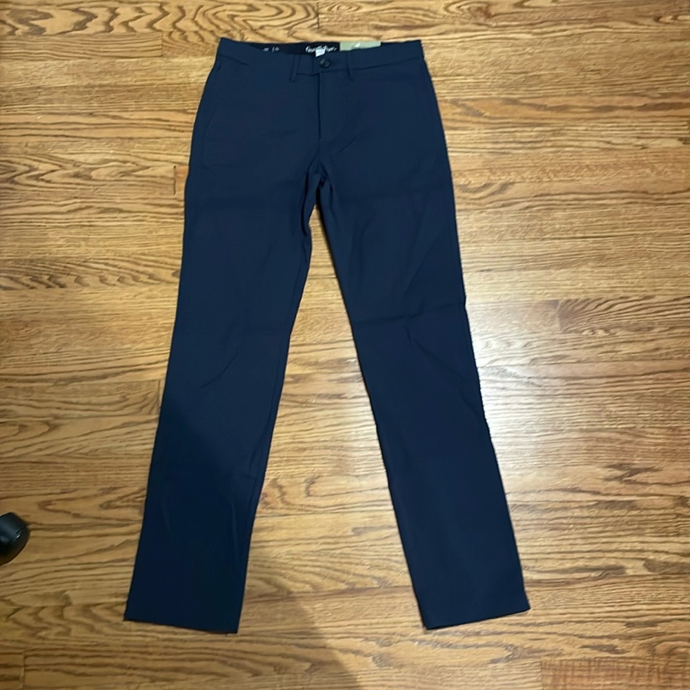 NWT Men’s Navy Blue Tech Chinos size 29/32